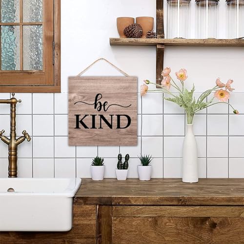 Placa de madera Be Kind de estilo palé para transformar tu hogar con mensajes positivos 8