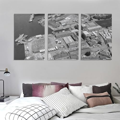 Toile bateau de Vernon 50 x 75 cm pour raviver un mur blanc de salon vide