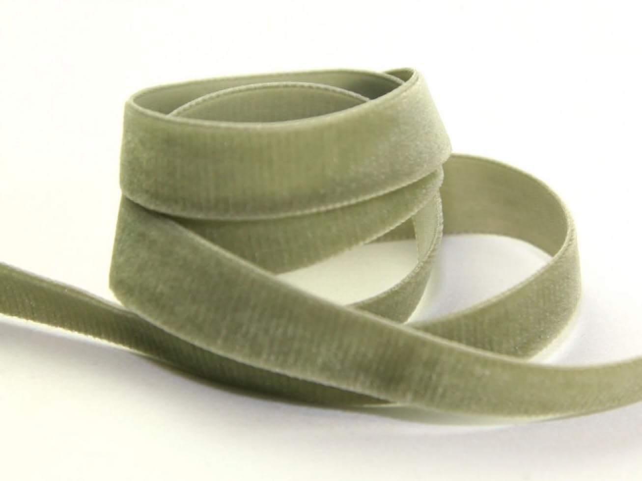 Berisfords Khaki 16Mm Velvet Ribbon Mini Roll 5M 9687 - Per 5 Metre Roll