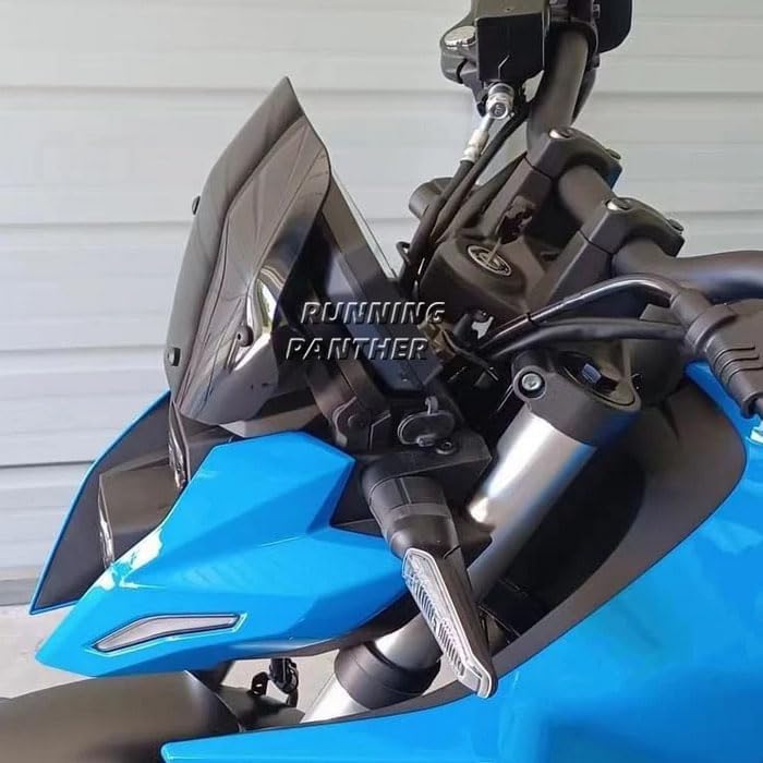 Close-up view of the ZYTIGHTER windshield installed on a blue Suzuki GSX-8S