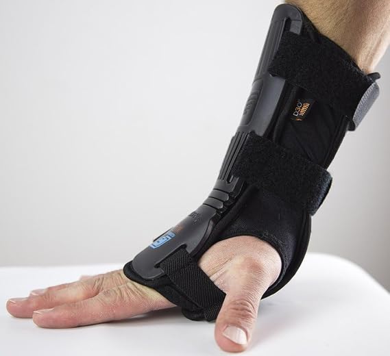 Demon United Flexmeter Double Sided Wrist Guards -Integrated with D3O Impact Technology-Sold as Pair (Large)