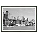 Chaque impression est fabriquée et emballée en Italie par Conkrea, une étiquette sur le cadre. La présence de notre marque en garantit l'authenticité et la qualité distinctive.