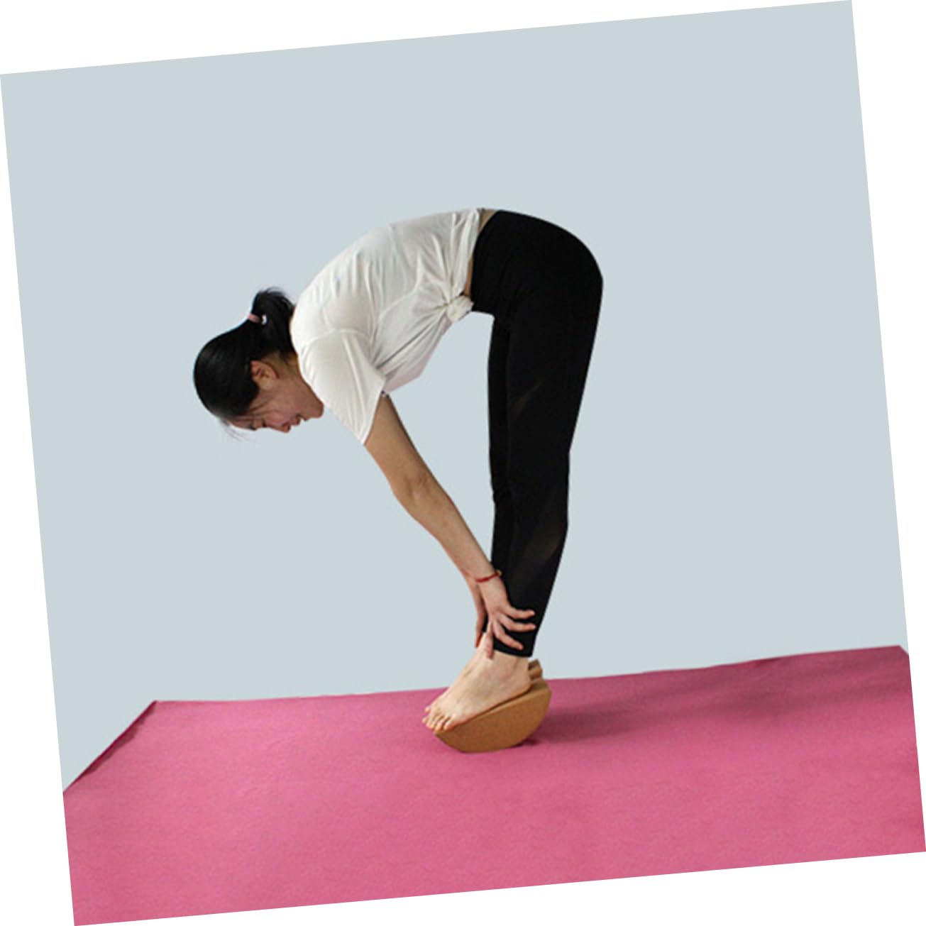BESPORTBLE Bloque de Yoga de Corcho Natural Antideslizante, Semicircular y Ligero, Ladrillo de Entrenamiento Compacto para Ejercicios de Yoga y Pilates, Equipo Multifunción