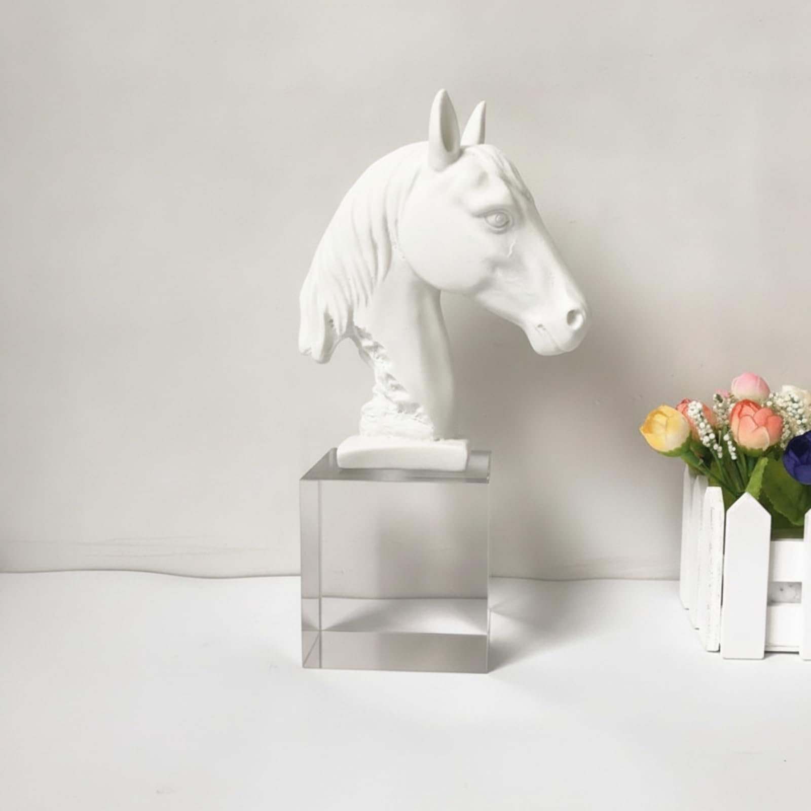 Estatua de Caballo en Resina Cabeza de Caballo Escultura Figura Adorno con Melena Detallada y Soporte de Cristal Que la Pieza Adecuada para Sala de, Transparente