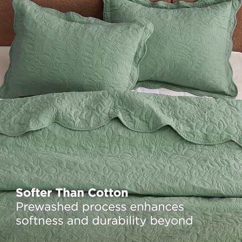 Image of Bedsure Quilts Queen Size - Ultra Soft Pre-Washed Cloud-Like Bedding, All-Season Lightweight Comforter for Country Bedroom, Leaf Design Coverlet in Sage Green, 90 x 96 Inches