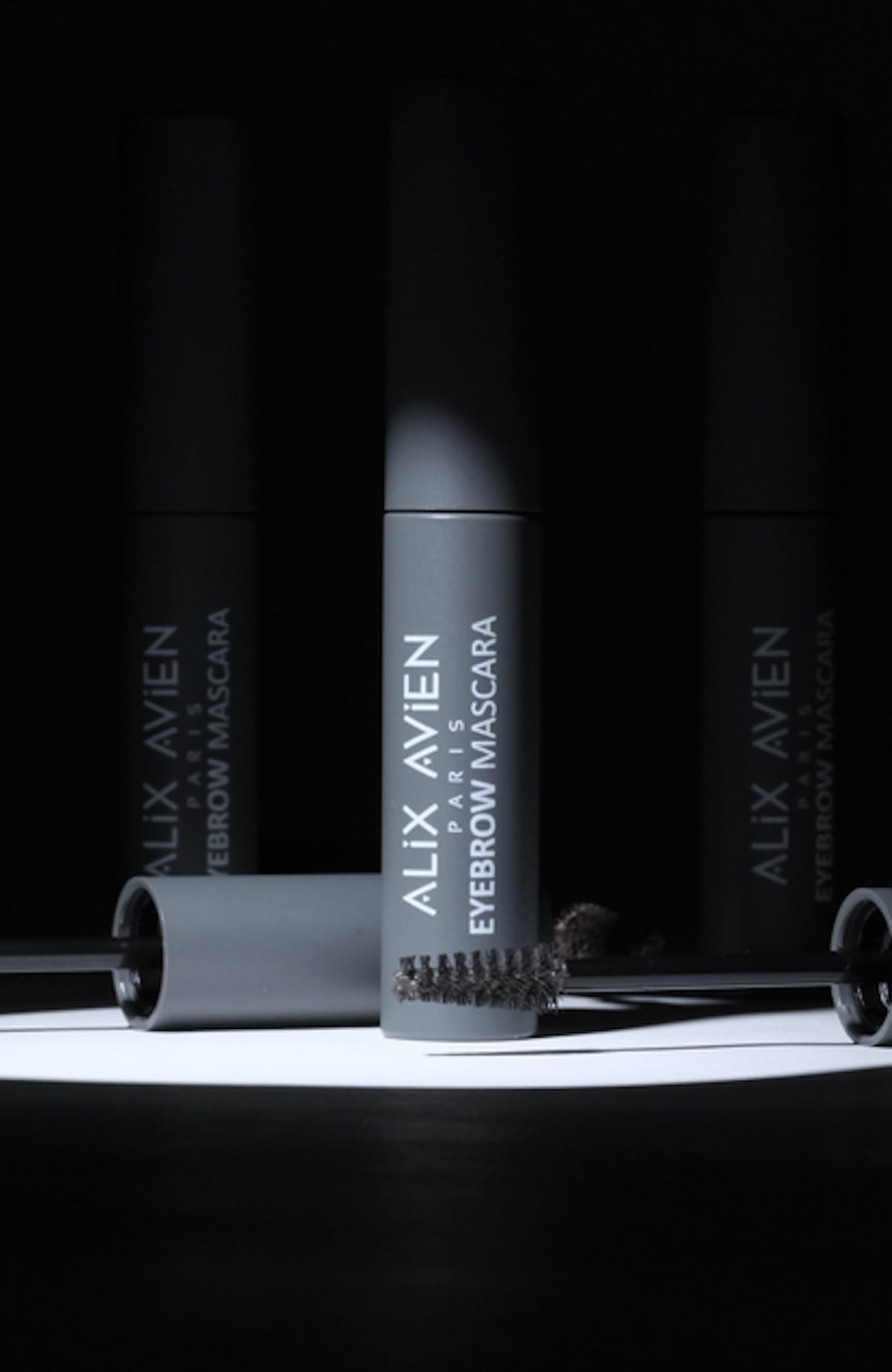 ALIX AVIEN Suya Dayanıklı Kalıcı Etki Yoğun Pigmentli Kahverengi Kaş Sabitleyici Maskara - Eyebrow Mascara 801