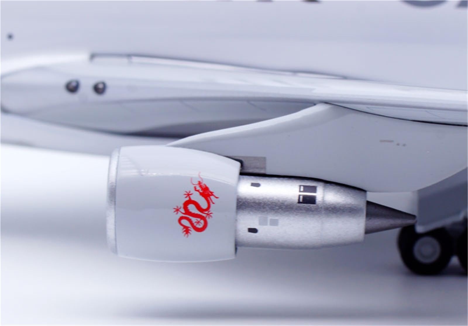Repliki modeli samolotów dla Hong Kong Dragon Airlines B747-200F B-KAD Odlewany model samolotu w skali 1:200 – 35 cm Gotowa replika samolotu Miniaturowy model samolotu