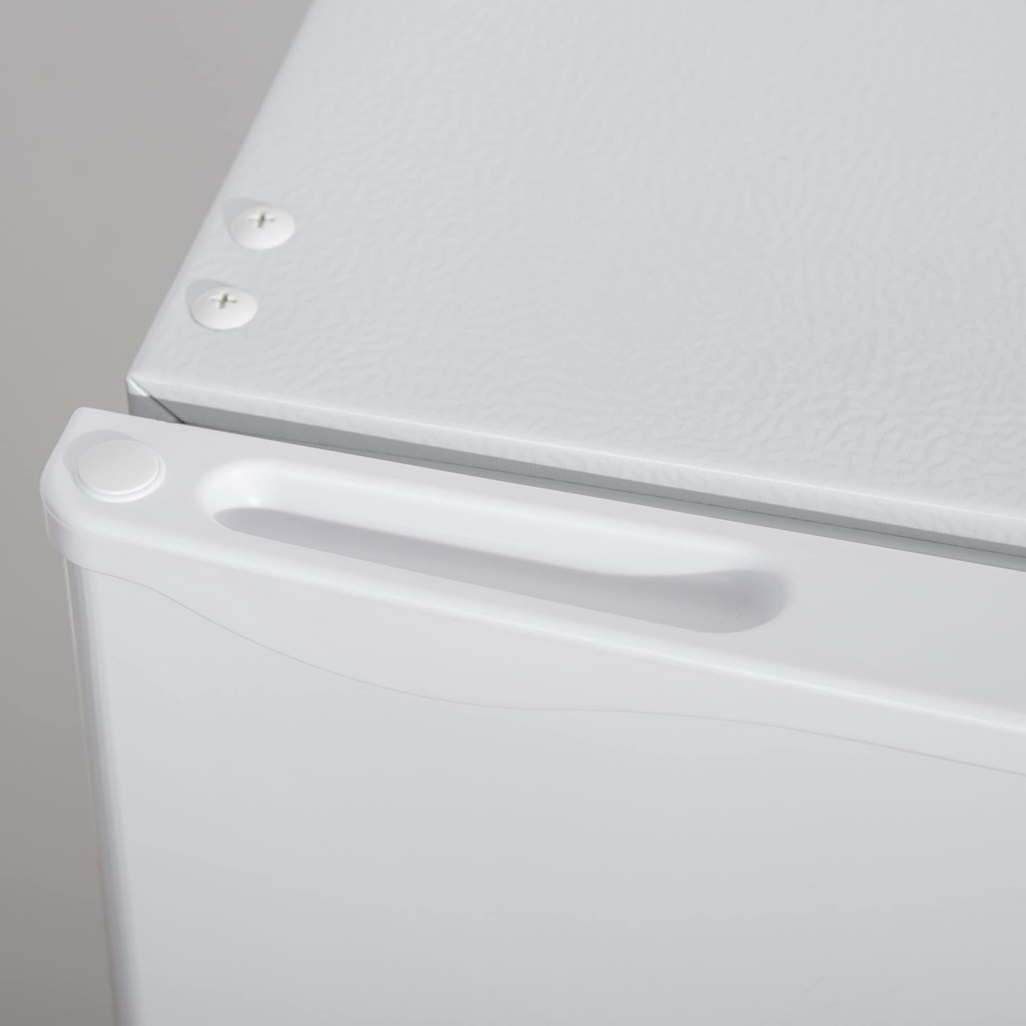 HOMCOM Réfrigérateur Congélateur Petit Réfrigérateur à Une Porte 91L Blanc | Étagères Modulables, Compartiment Congélateur, Design Sous-Comptoir