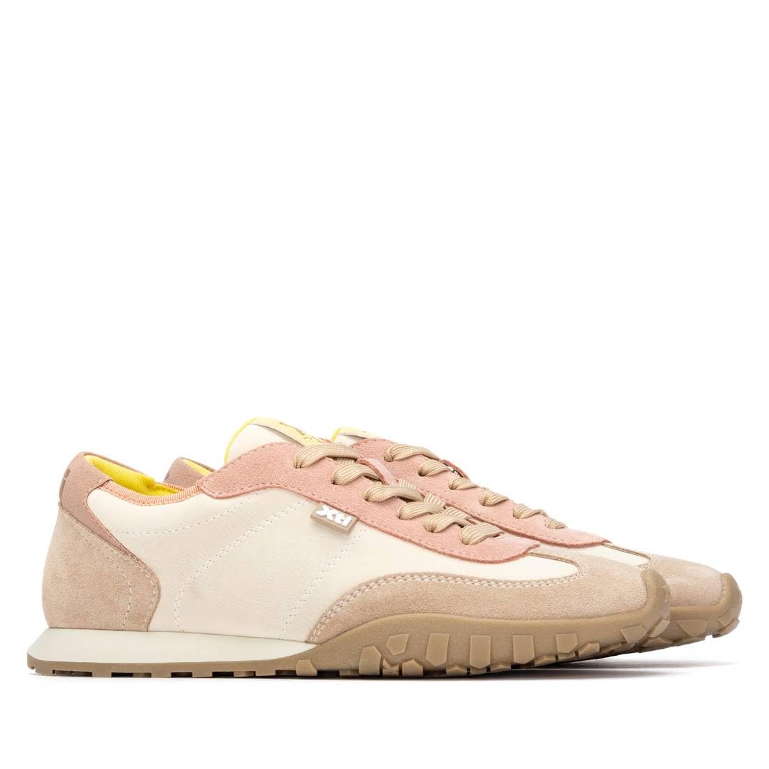 XTI - Sneakers Kobiety - Wygodne i wszechstronne obuwie – moda casualowa