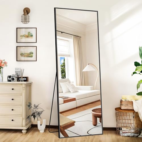 Design semplice ed elegante: 161 x 52 cm, lo COFENY specchio da terra ha un design rettangolare semplice e classico e la cornice nera discreta rende lo specchio non invadente in nessun ambiente. Lo specchio può essere utilizzato in camere da letto, soggiorni, corridoi, negozi di abbigliamento e ovunque sia necessario uno specchio.
