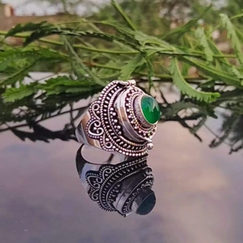 Natural Green Onyx Ring, Poison Box Ring, Green Gemstone Ring, Poisoner Ring, Handmade Poison Ring, Secret Message Ring, Small Box Ring, Birthday Gifts, Dainty Ring, Pillbox Ring, Green Onyx Jewelry