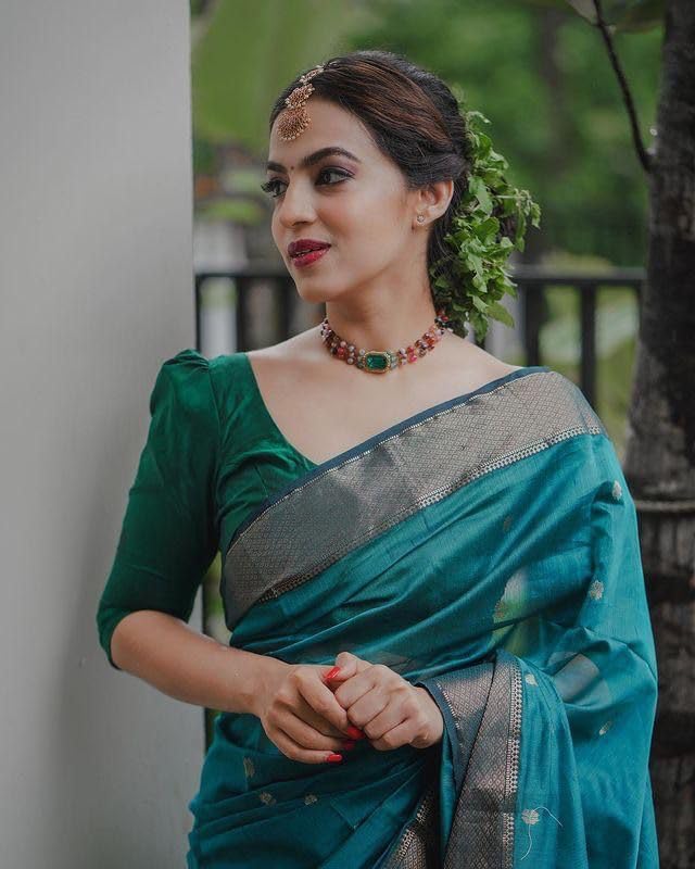 Image of Women's Banarasi Style Pure Kanjivaram Silk Jacquard Kanchipuram Pattu Saree With Un-Stiched Blouse (Sky blue)