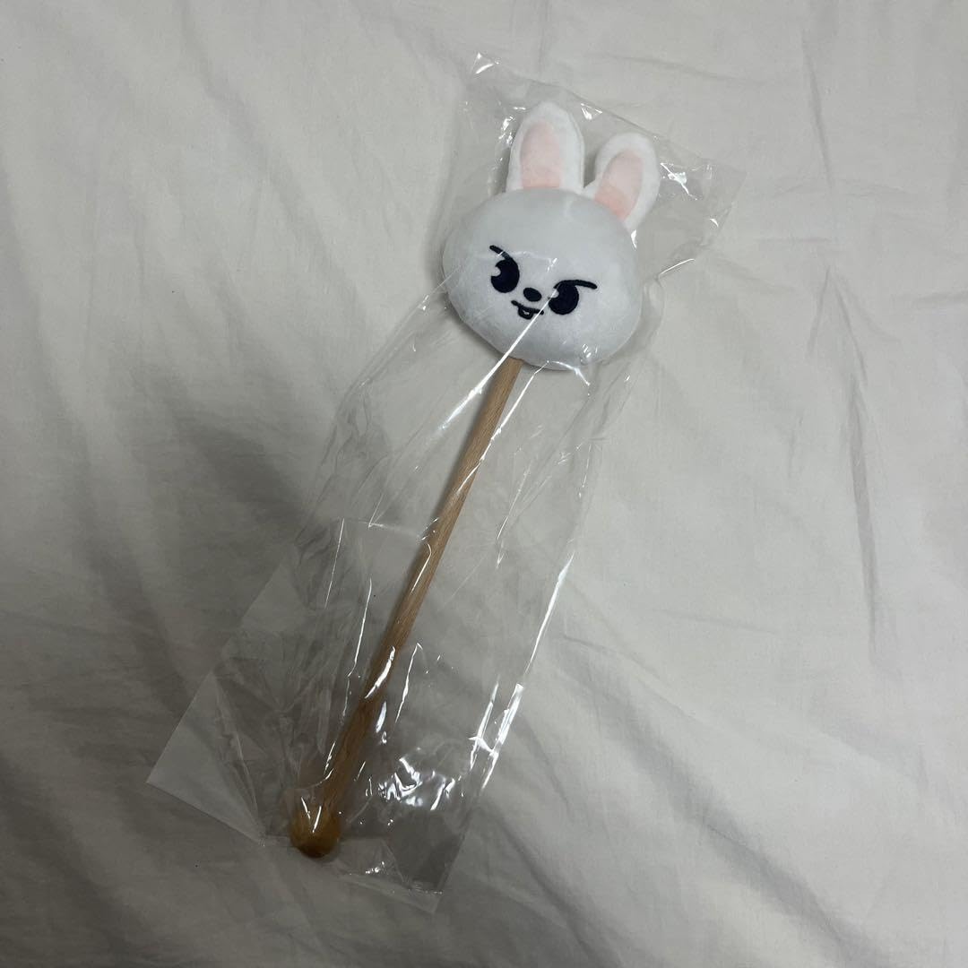 StrayKidsスキズ DWAEKKI トエッキ 肩たたき棒 セット Amazon.co.jp: StrayKids スキズ 肩たたき棒 リノ : ホーム＆キッチン