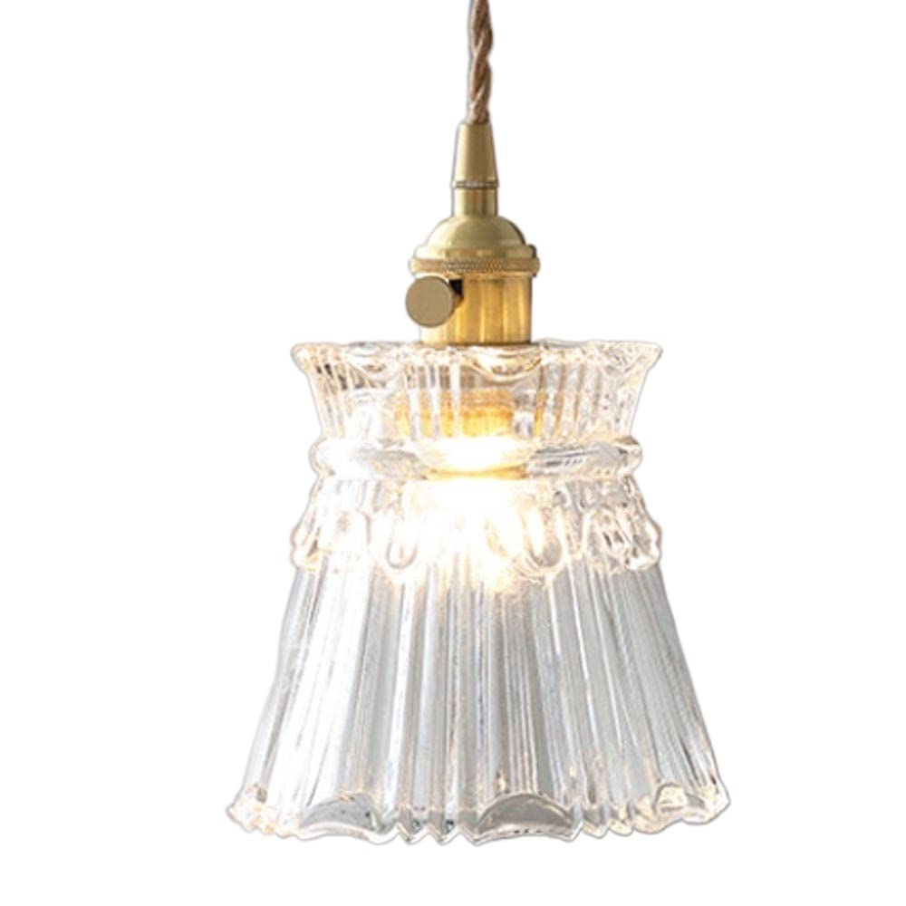 Suspension luminaire dôme en verre pour éclairer efficacement un îlot de cuisine sombre