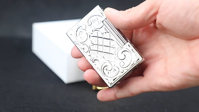 Encendedor clásico de latón dorado con llama suave recargable miniatura 7