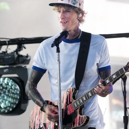 Machine Gun Kelly Jokes He Got Bob Dylan to Do His Album Trailer Through 'Pure Desperation' Podcast Por  arte de portada