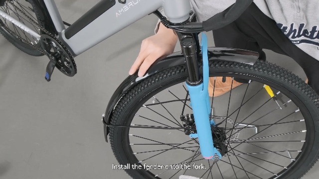 Amazon | HILAND 26インチ クロスバイク アシストモデル 最大走行距離