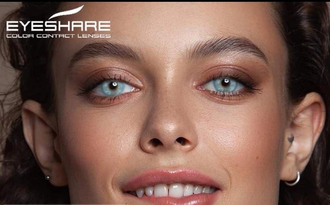 Lentes de contacto de color Azul (Sin Graduar) de Hidrogel con una uración de hasta 1 Año