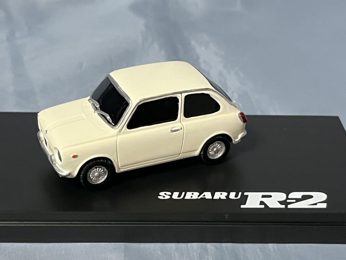SUBARU　スバル　 小皿　ぬいぐるみ　R2 Amazon | スバル SUBARU R2 カラーサンプル 全11色 非売品