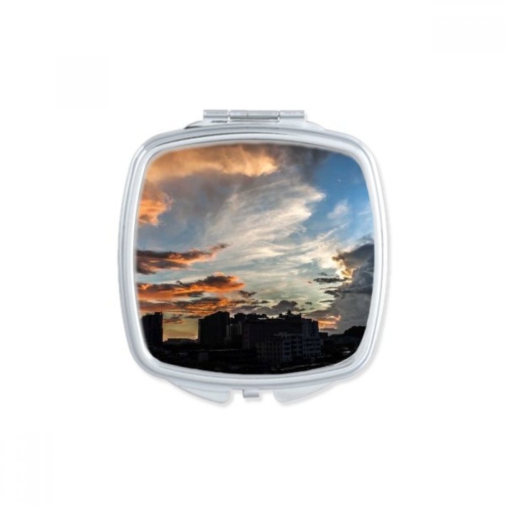 Miroir compact de sac bleu nuages pour corriger le maquillage et éliminer les imperfections