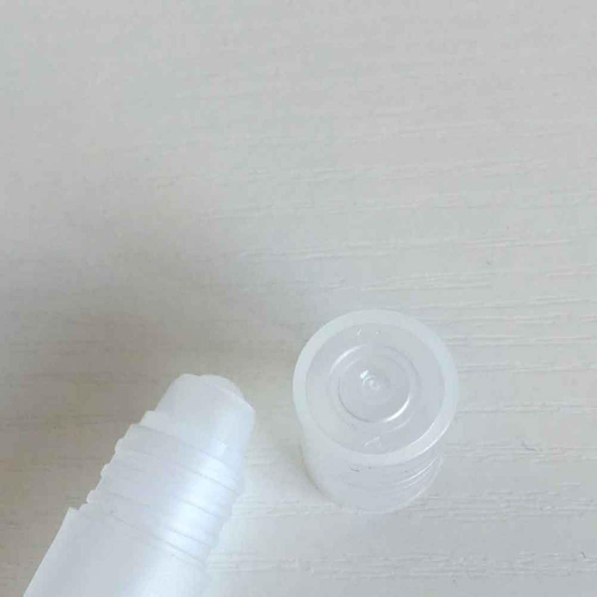 Weiße Pp Rollflaschen Tragbare Kleine Fläschchen 100 Stück 5ml für Präzise Anwendung Nachfüllbare Ballflaschen zum Reisen für Parfüm und Andere Flüssigkeiten