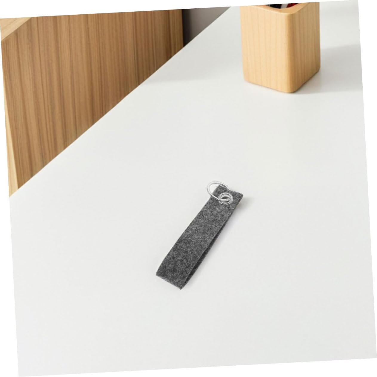 Filz Schlüsselanhänger aus Filz mit Metallring 100 Stück Selbstgemacht Zubehör Schlichtes Design für Alltag und Besondere Anlässe