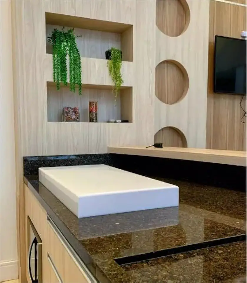 Tampa de proteção para Cooktop 2 bocas, em Acrilico, 54cm x 32cm x 8cm (Branco)