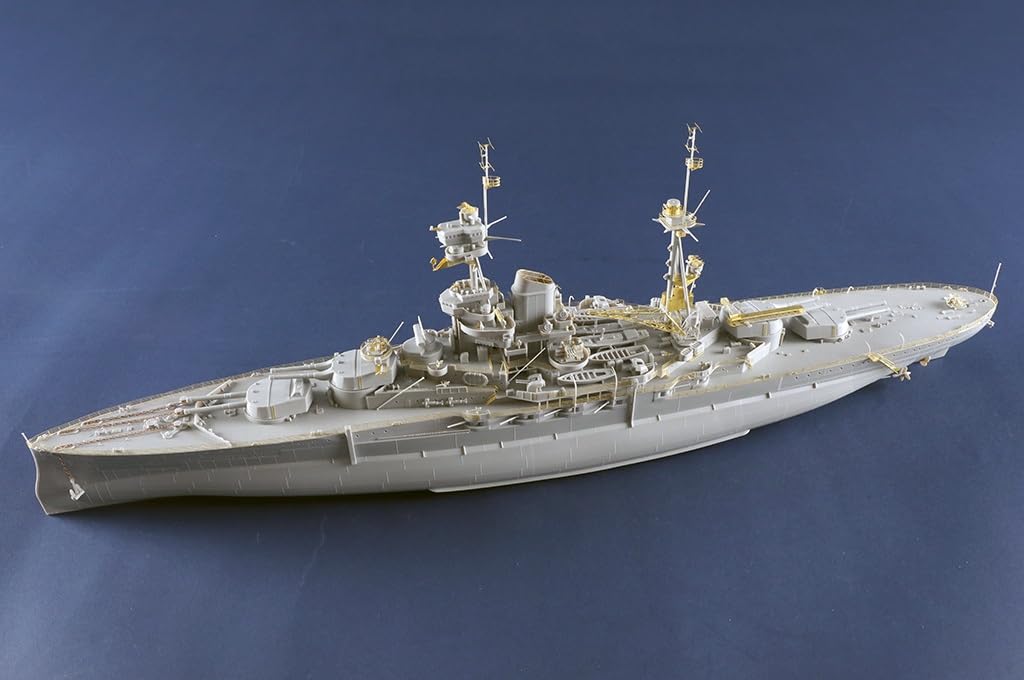 Trumpeter 05379 - Modello in plastica con risoluzione HMS della corazzata britannica 1/350