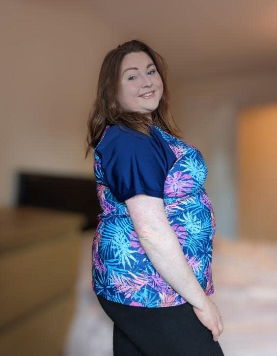 FOREYOND Plus Size Rash Guard Shirt for Women Short Sleeve Swim Top UV UPF 50+ Sun Protection Summer Swim Shirts Swim Suit - Image 2