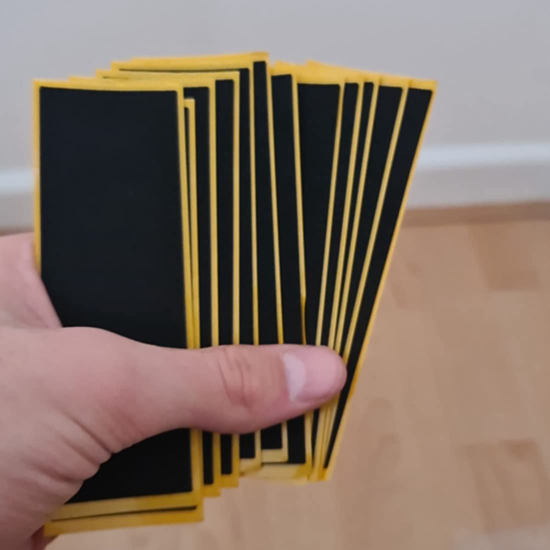 Srutueo 20Pcs/Lot Black Fingerboard Deck Uncut Tape Stickers Black Foam Grip Tape Stickers 38mmx110mm