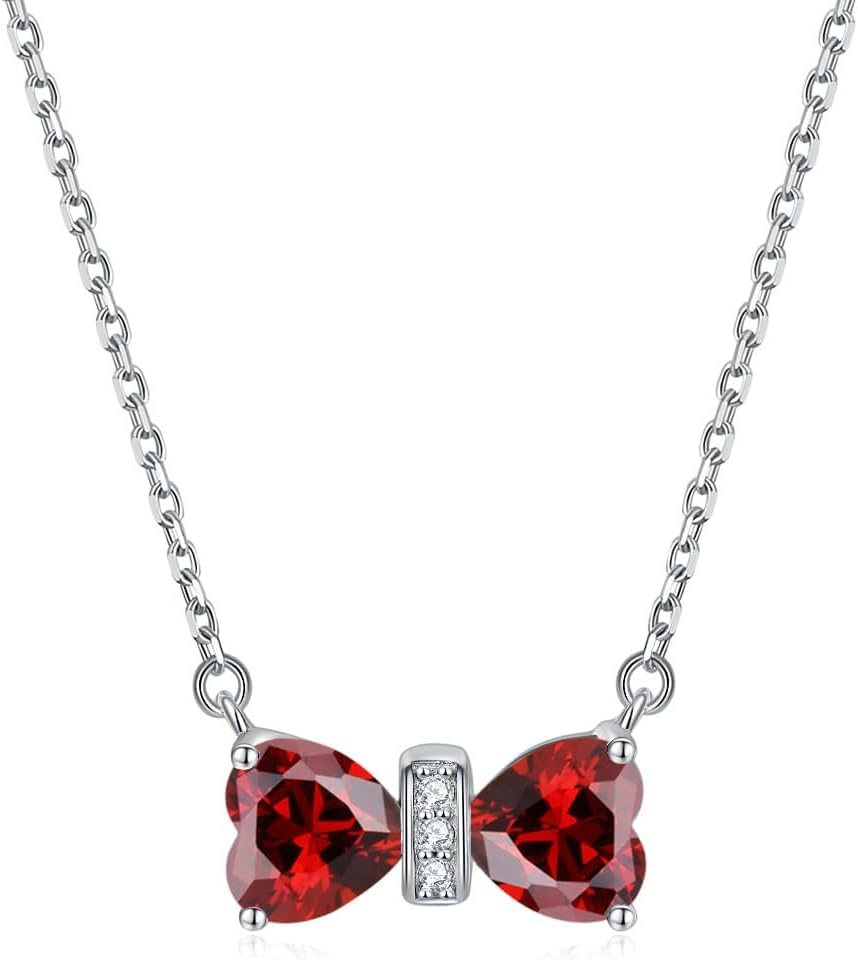 Collana in Argento Sterilizzato di Donne: Il gioiello creato con alta qualità argento sterilizzato e scolpito manualmente è idoneo per la sua indossatura come accessorio da giornata.