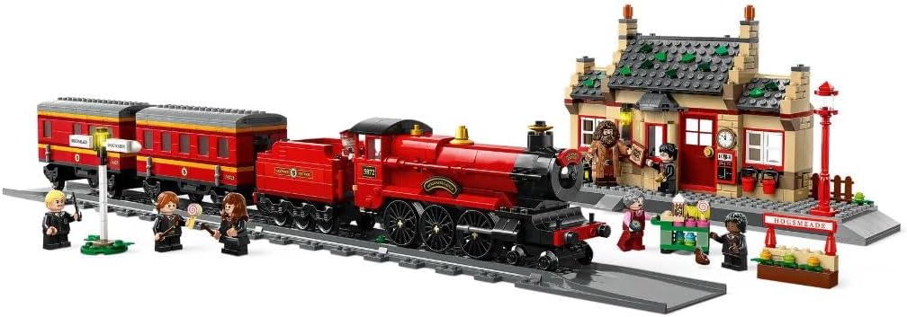 LEGO Harry Potter 76423 - Hogwarts Express ™ Train Set with Hogsmeade Station™
