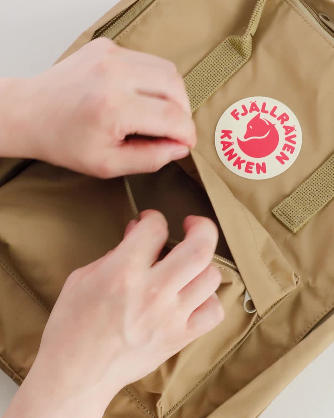 ふ*り様 【未使用】FJÄLLRÄVEN KANKEN リュック　※汚れあり Amazon.co.jp: [フェールラーベン] Amazon公式 正規品 リュック Kanken