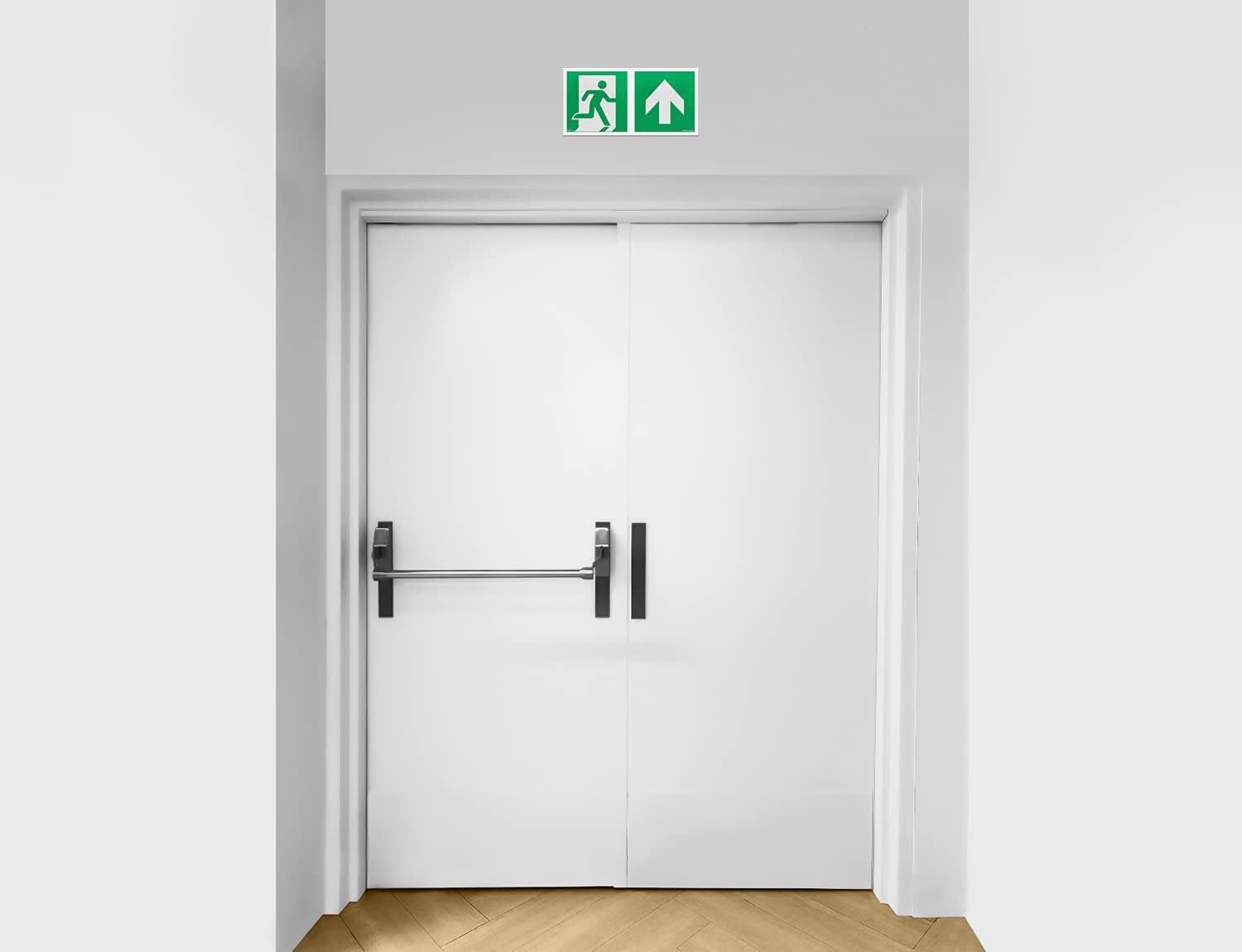 Cartello Uscita Emergenza Fotoluminescente 30x15 Cm - PVC Con Adesivo Per Sicurezza