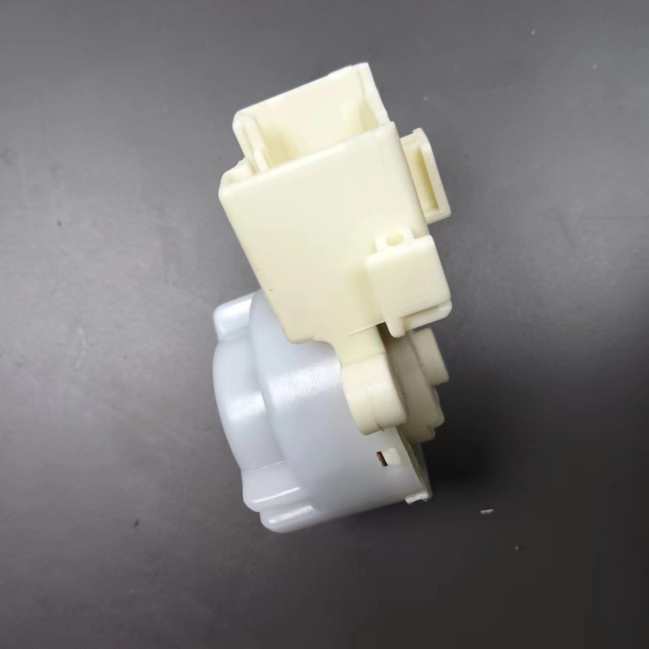 IGNITION OR STARTER SWITCH ASSEMBLY 84450-12200 8445012200