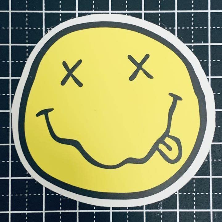 Amazon.co.jp: ニコちゃんマーク ステッカー ニコちゃん 可愛い ワン