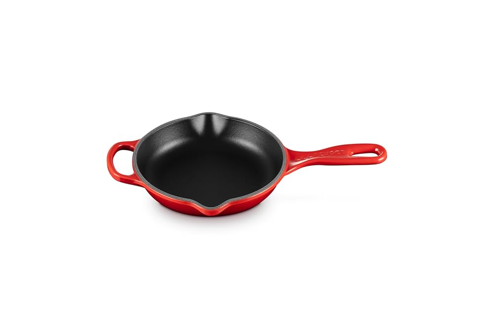 調理器具 LE CREUSET : SKILLET 16cm CHERRY RED Le Creuset 16 cm Iron Handle Skillet, Cherry : Amazon.ca: Home