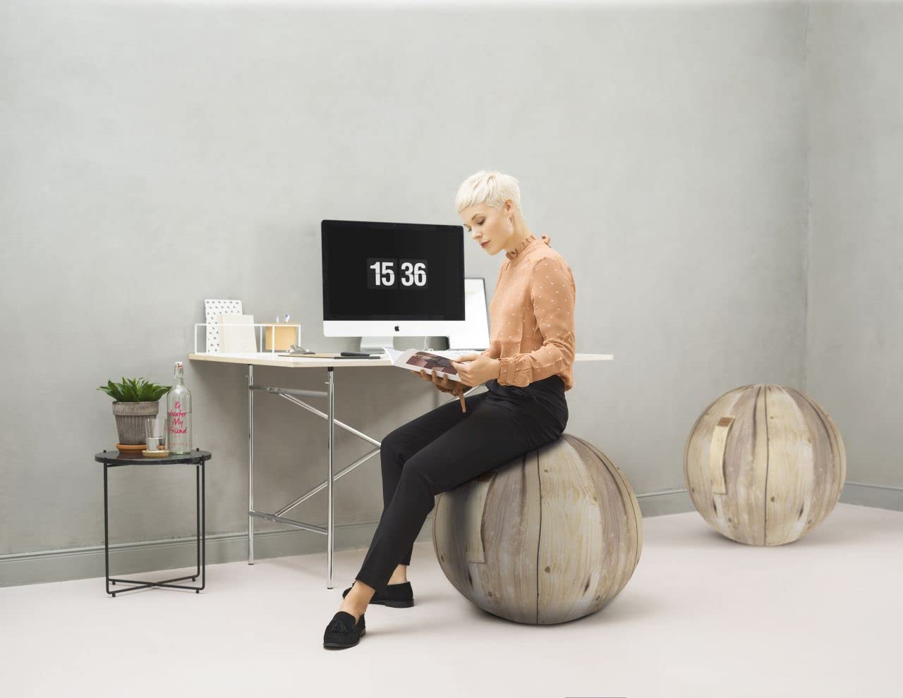 Sitting Ball Sitzball/Gymnastikball Oak mit Soft-Feeling Digitaldruck-Bezug in Holzoptik