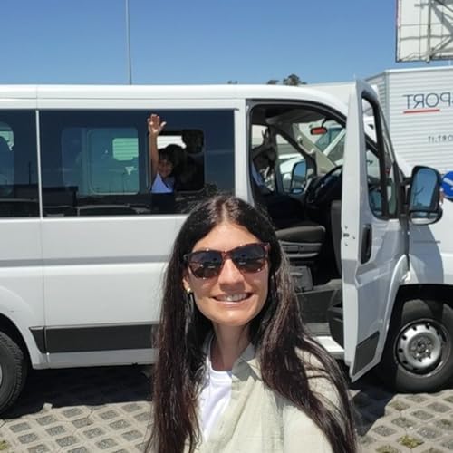 Elsa y Almudena entrevistan a la maestra Luz