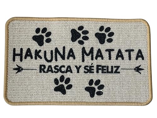 BCHIC Tapete de raspador para gatos de sisal natural, 30 x 50 cm, protege sofás e móveis, design divertido com a frase 'Hakuna matata arranha-se e seja feliz' | Resistente e decorativo