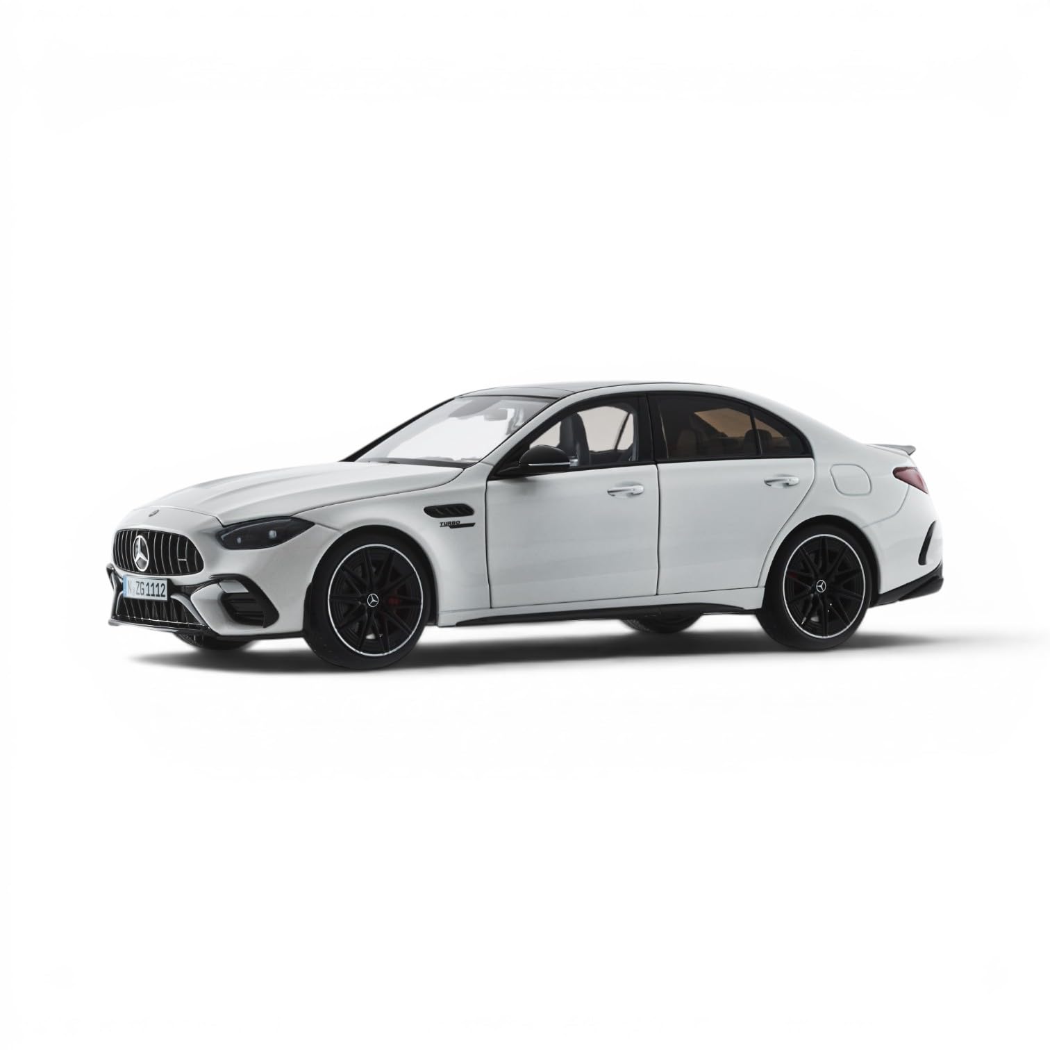 Mercedes‑AMG C 63 S E Performance 1:18 - Modellino di auto da collezione in metallo pressofuso di alta qualità, limousine sportiva con parti apribili (bianco opalite)
