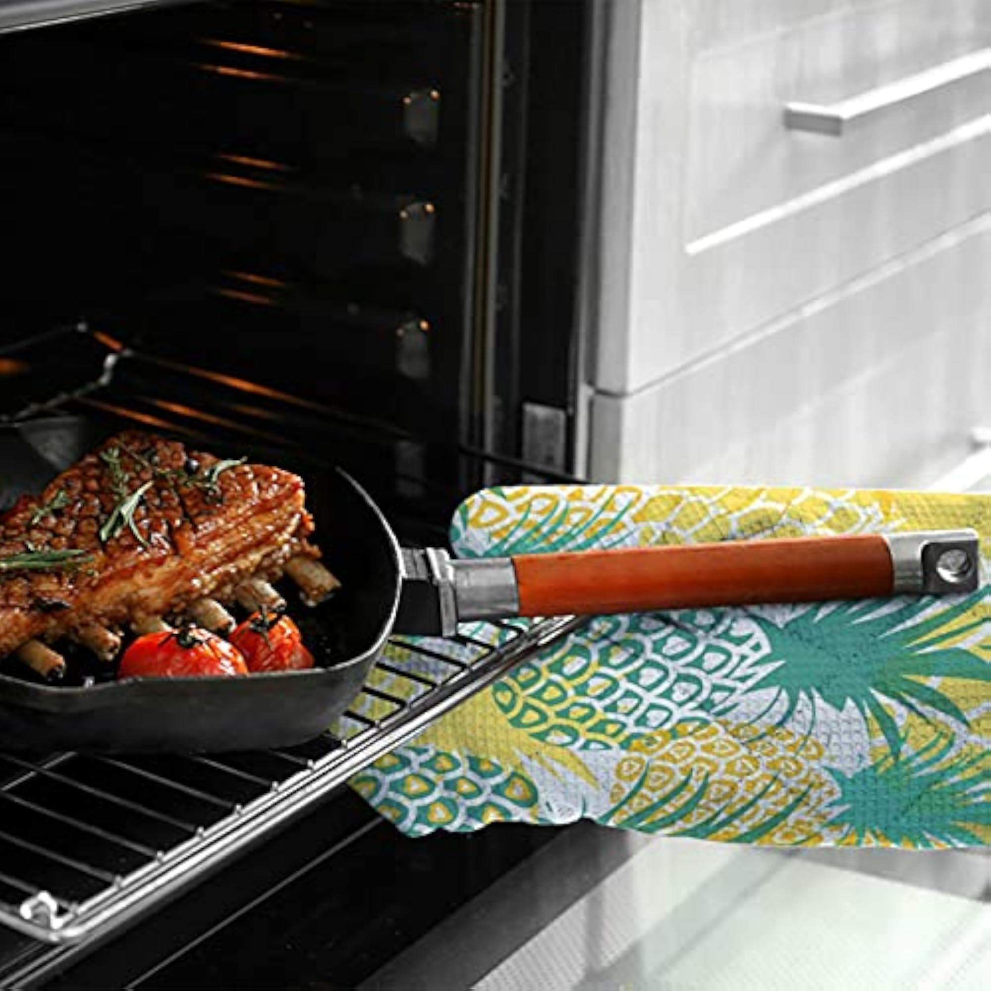 Funny Pineapple Adjustable Apron with Oven Mitt Set