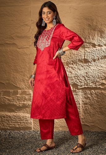 Image of Women's Silk Blend Solid Regular Kurta Set