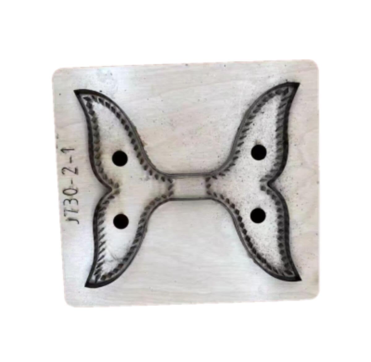Fustella a forma di coda di balena, 85 x 40 mm, con base in legno