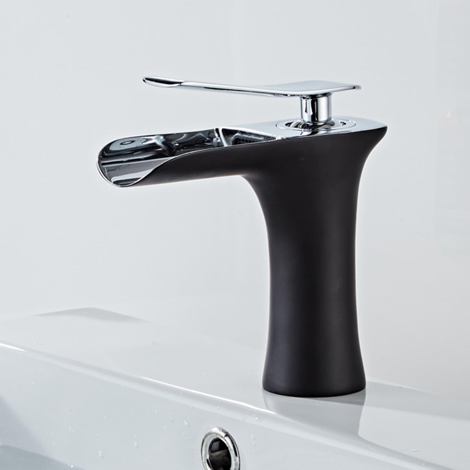 HCFYAUIS Modern Single Hole Bathroom Faucet High Arc Waterfall Sink Tap Mixer for Lavatory Stylish Basin Mixer for Elegant Bathroom Decor