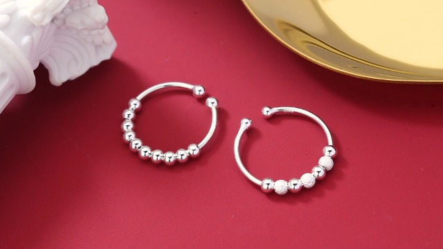 Anello antstress rotante da donna | Anell d goellera, Goell da