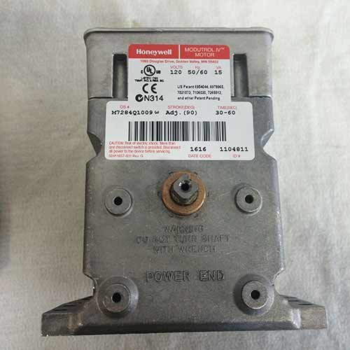 Abajo view del motor Honeywell Modutrol IV con etiqueta de producto