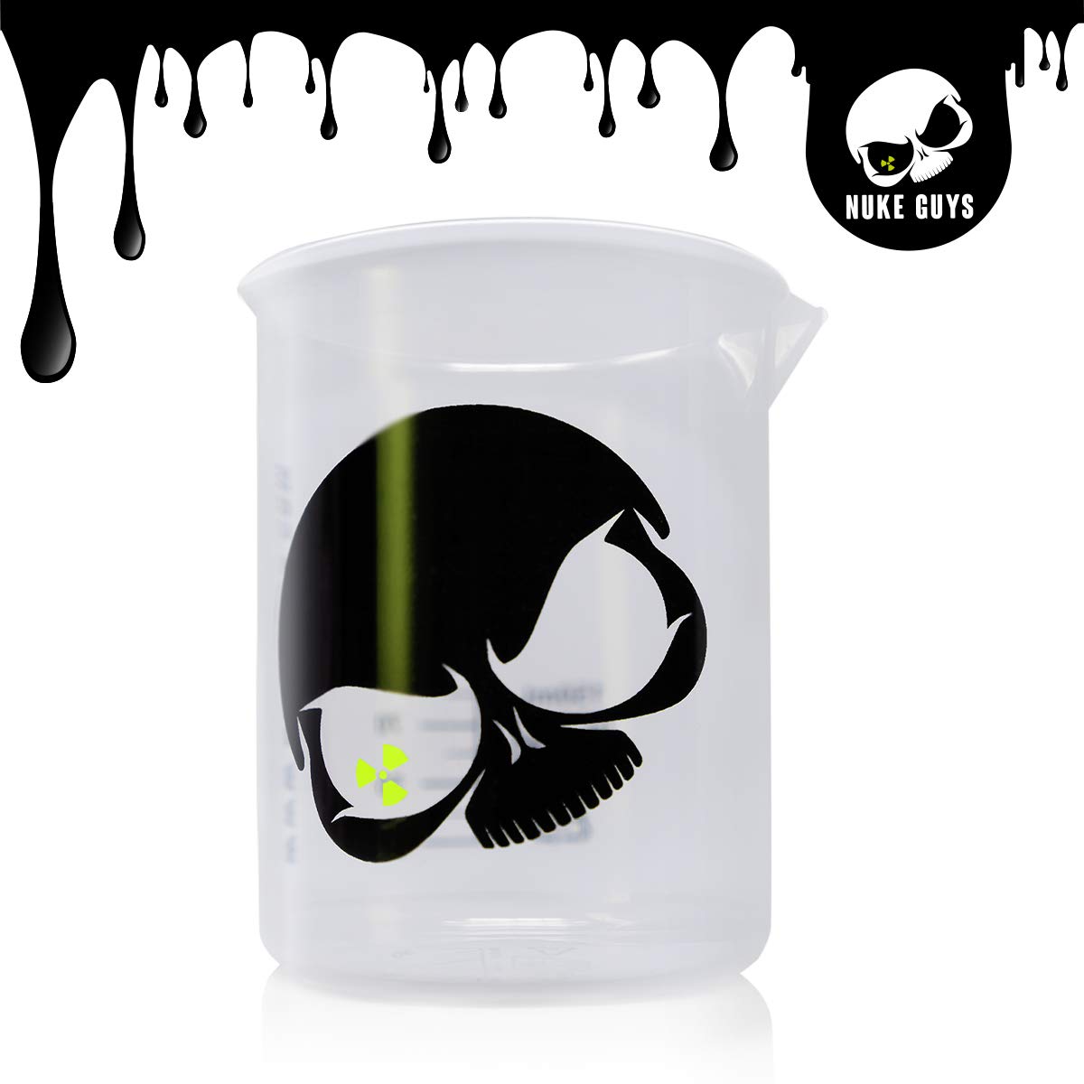 Nuke Guys Kit de mousse de neige, composé de pulvérisateur à mousse de 2 l, mousse de neige KochChemie douce de 1 l et gobelet doseur Nuke Guys de 150 ml gradué, avec motif de crâne Nuke Guys