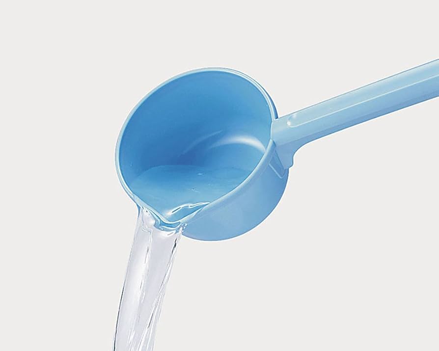 Amazon.co.jp: トンボ ひしゃく 1.4L 日本製 注ぎ口付 ブルー 新