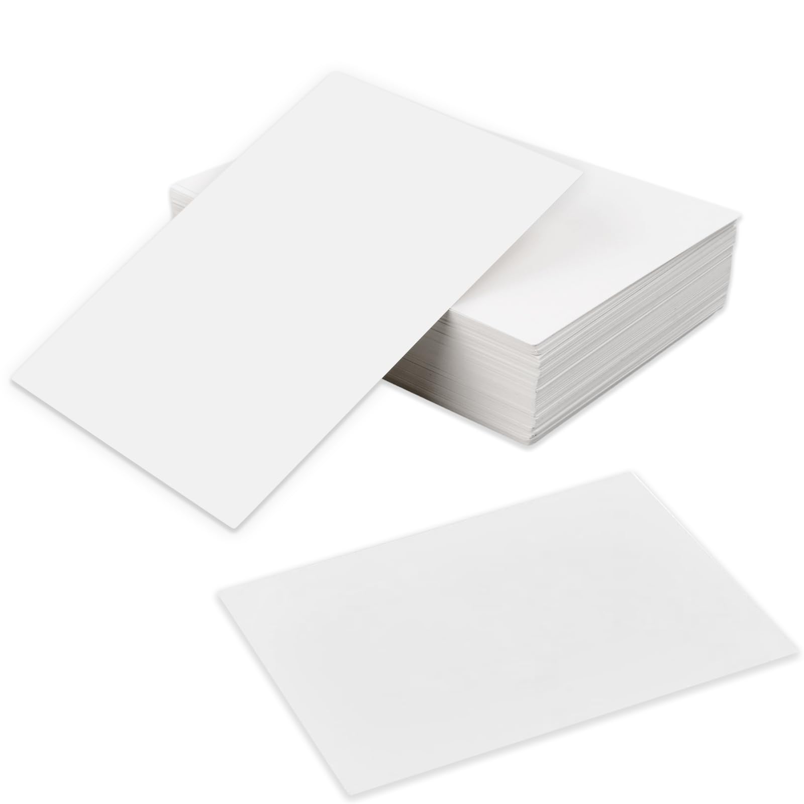 Una Tarjeta Blanca Con Una Tarjeta Blanca Que Dice Cita En Blanco En La Parte Inferior | Imagen